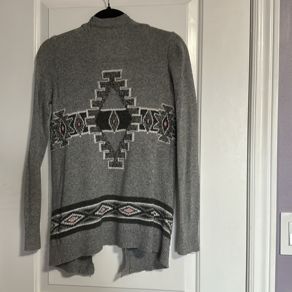 Hollister Cardigan - 5 for $25 for items marked with ⭐️ - Picture 3 of 3